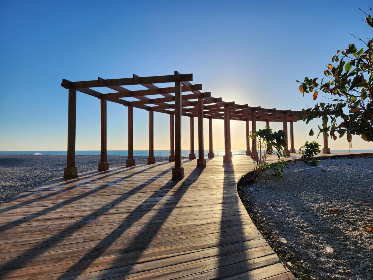 Beachfront Apartment, Quiet 4 Beds, 1 Bath, Ac, Wi-Fi, Hot Water, In Paraiso Near Los Patos Exterior photo