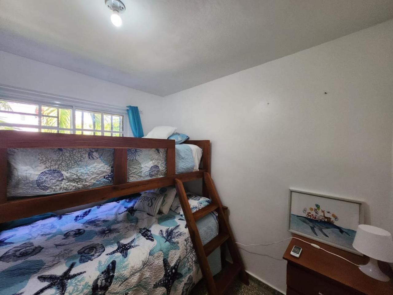 Beachfront Apartment, Quiet 4 Beds, 1 Bath, Ac, Wi-Fi, Hot Water, In Paraiso Near Los Patos Exterior photo